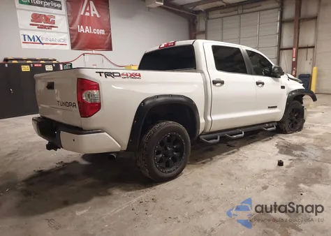 2017 Toyota Tundra Sr5 5.7L V8 z USA, uszkodzony, nr VIN 5TFDW5F18HX596989